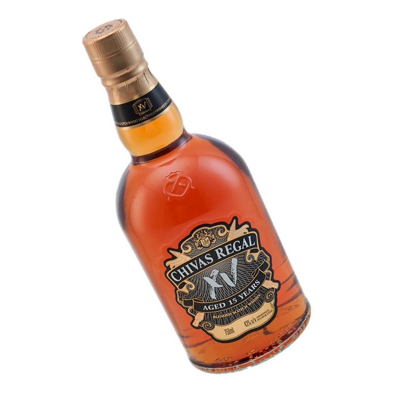 Whisky importado 15 años Chivas Regal en botella 700 cc.