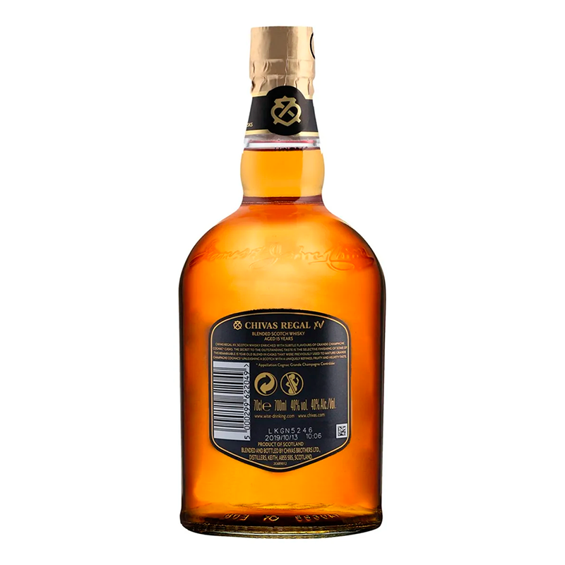 Whisky importado 15 años Chivas Regal en botella 700 cc.